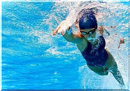 Swimming is ideal if your knees are painful.