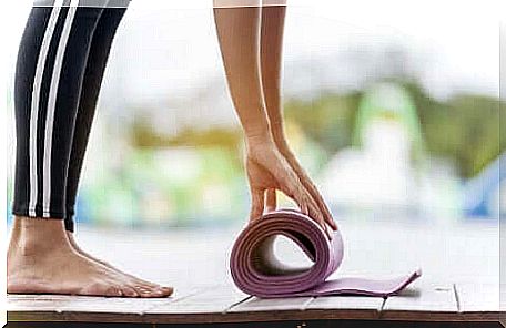 Yoga is an ideal sport for joint pain.