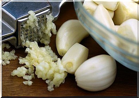 garlic to control blood pressure