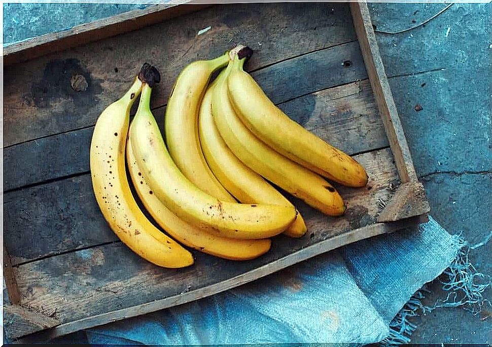 Bananas contain group B vitamins